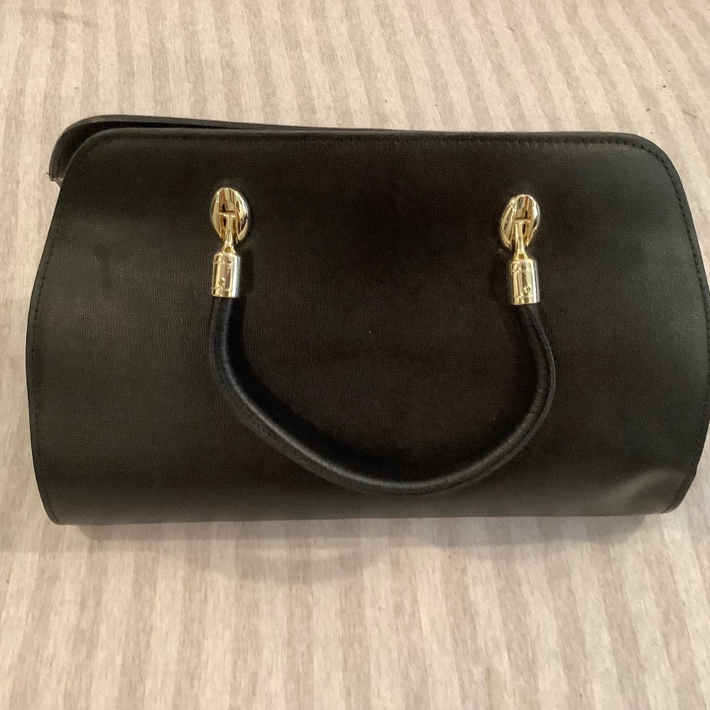 Massimo Castelli hand bag w/shoulder strap